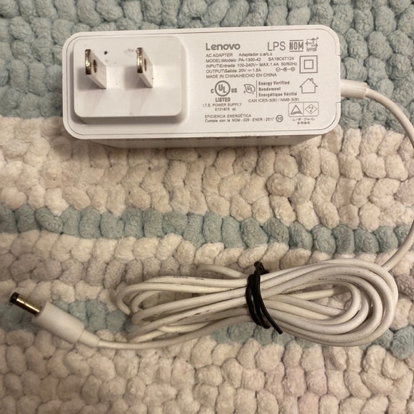 Lenovo MODEL : PA-1300-42 SA18C47124 AC adapter smart display power supply 20v - Picture 1 of 5
